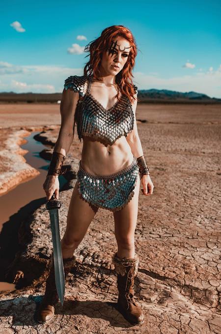 RED SONJA SHE DEVIL WITH A SWORD #8 CVR H INC 1:10 COSPLAY MOLLY STEWART VIRGIN VAR — Cover