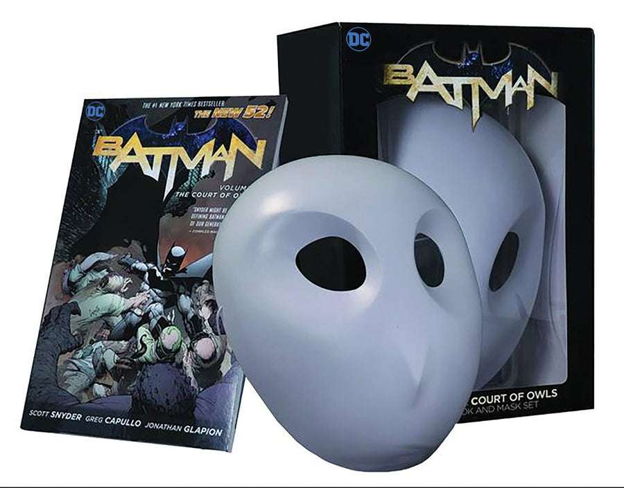 Batman: The Court of Owls Mask and Book Set — Cover